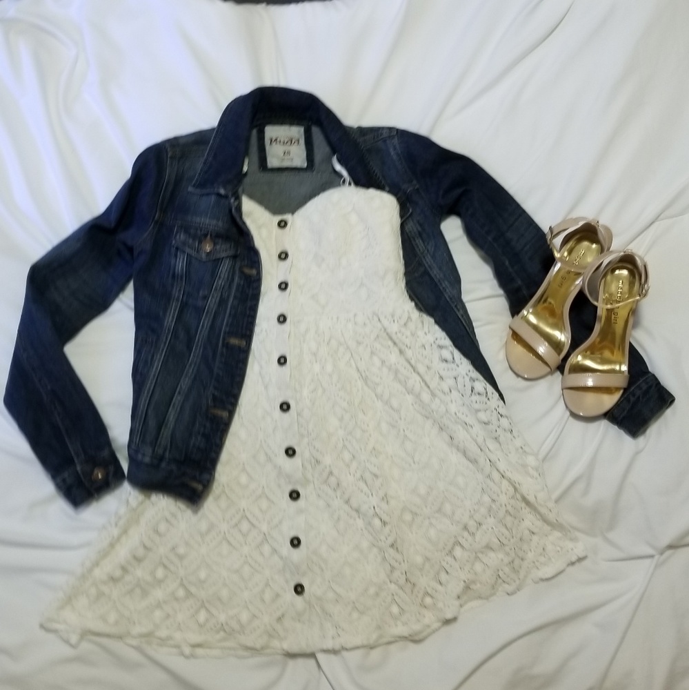 White lace dress
